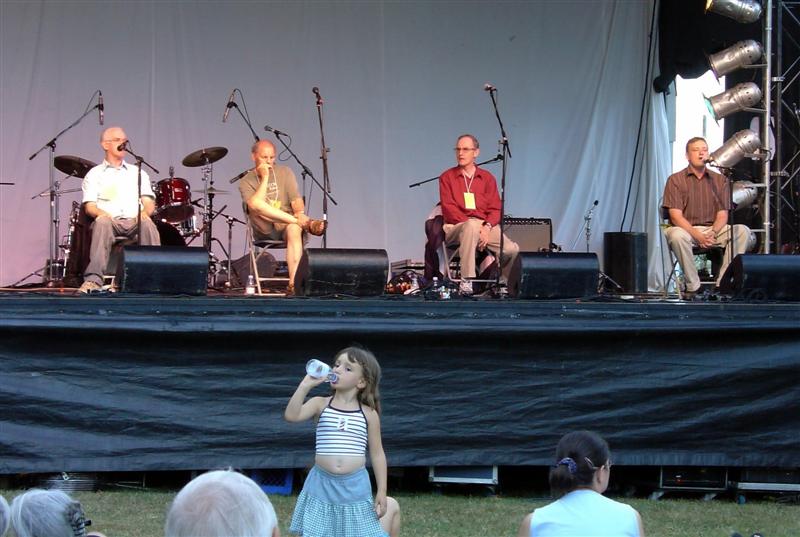 Traditional singers - unaccompanied by instruments