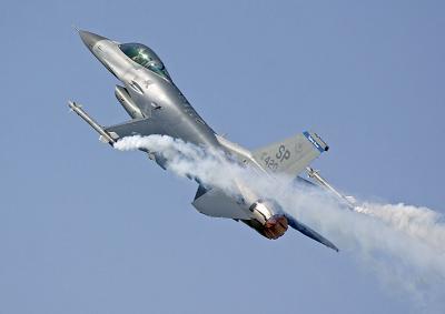 Lockheed Martin F-16 [2]
