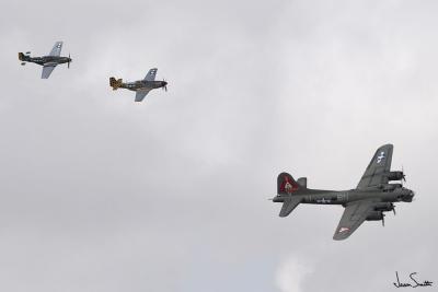 B-17 and two P-51's