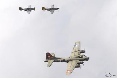 B-17 and two P-51's