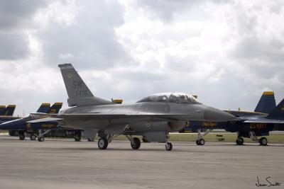F-16