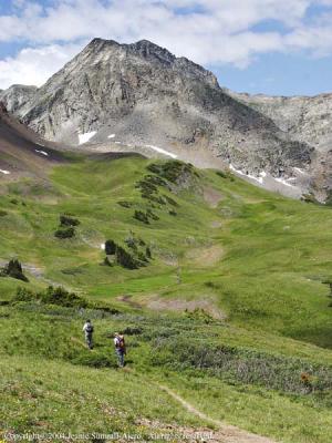 Hike over Thunder Pass