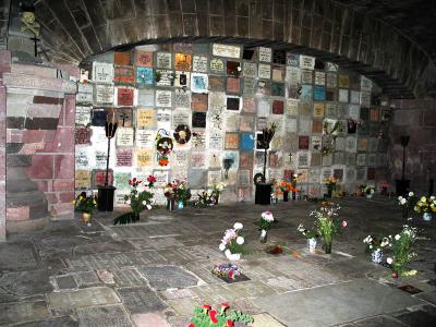 parroquia crypt