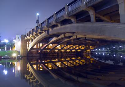 5th place (tie) - Torrens River Bridge by Paul Rohal
