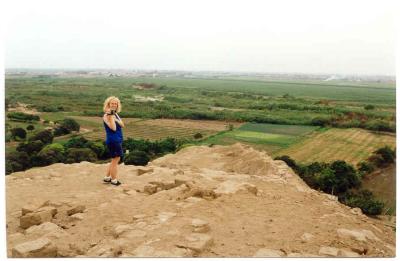 Dutch Moche queen on top of Huaca del Sol