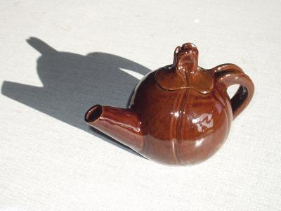 u35/maria263/medium/23046638.BrownPotwithshadow.jpg
