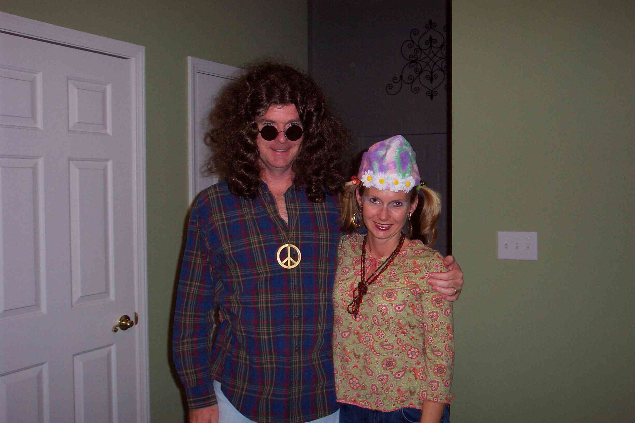 Bill and Dari enjoying home life in the suburbs, Nov 2003