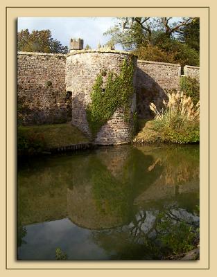 Moat and reflection, Wells