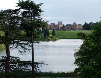 Blenheim Palace gardens