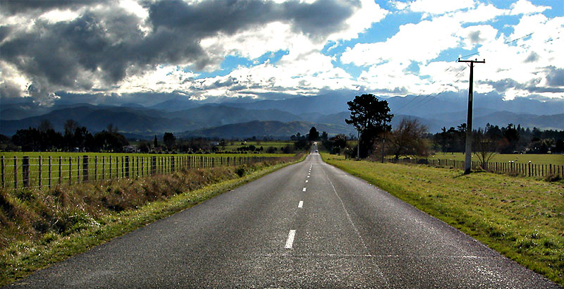 Road from Gladstone to Carterton