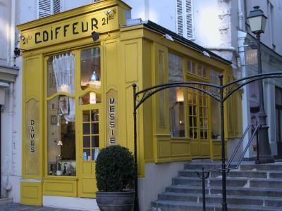 Le coiffeur jaune (Paris 04)