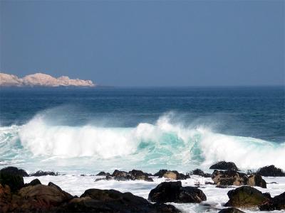 Waves during bus stop, Peru
