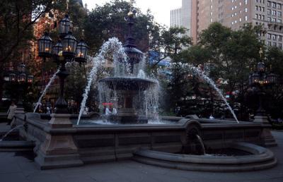 Fountain in park.jpg