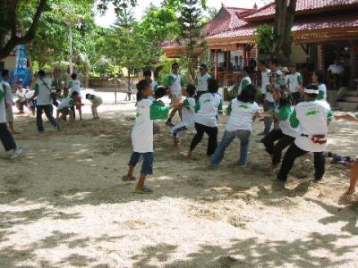 team building competition at Inna Kuta Beach Hotel, Bali