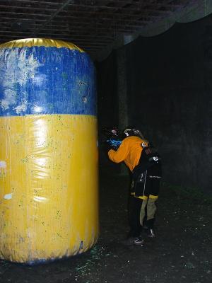 u35/rgunn4/medium/40408944.PortlandPaintball044.jpg