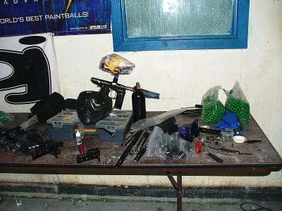 u35/rgunn4/medium/40408953.PortlandPaintball053.jpg