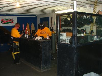 u35/rgunn4/medium/40408954.PortlandPaintball054.jpg
