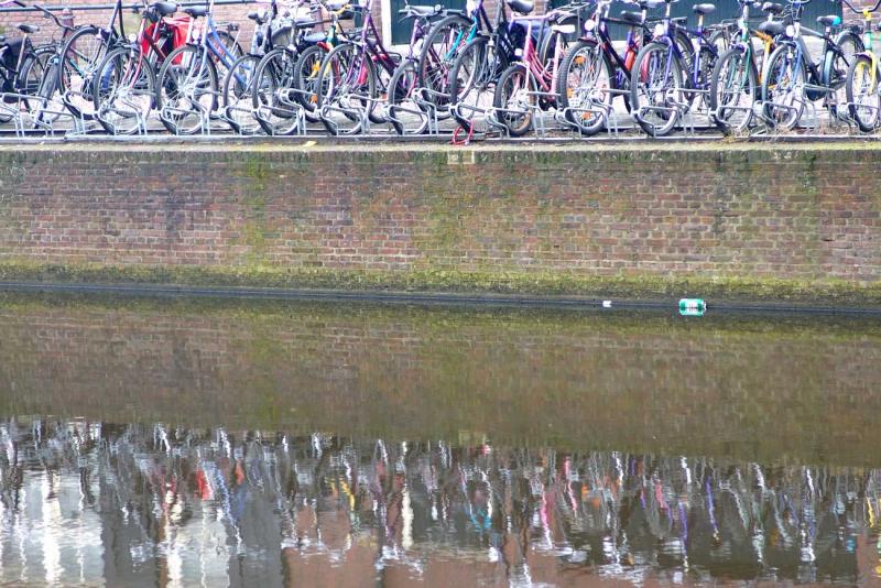 Bycicle reflections in canal