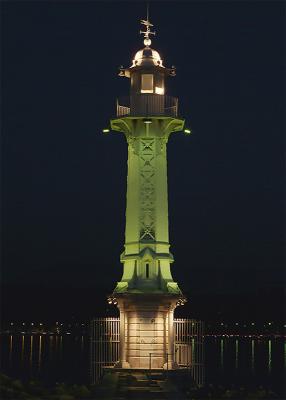 Pâquis's lighthouse at night - Geneva
