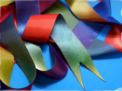 u35/sleeper55/medium/23113879.Ribbons.jpg