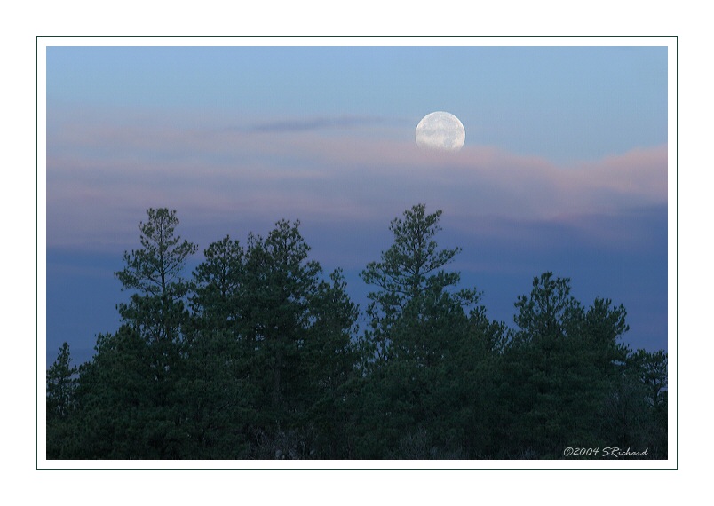 Moonset after the eclipse