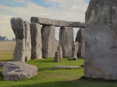 stonehenge.jpg