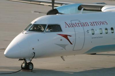 Austrian Arrows  DHC-8-314Q