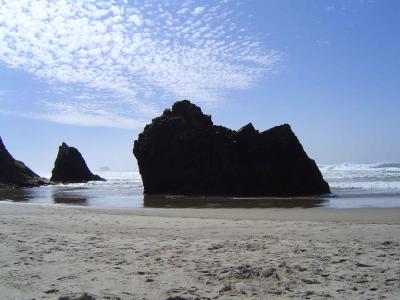 u35/world_of_sarah/medium/23037721.009CannonBeach042HugPoint12web.jpg