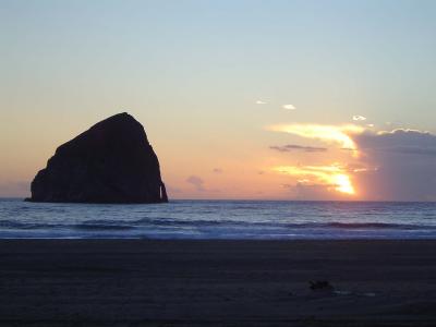 042 Cape Kiwanda's Haystack Rock 8 web.jpg