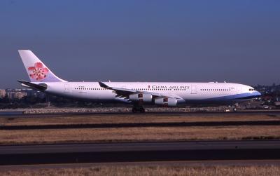 B-18851  China Airlines A340.jpg