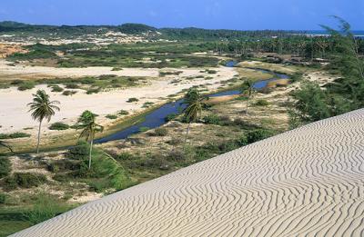 Barra do Caupe com dunas no primeiro plano