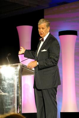 u36/anmb1/medium/32211225.JimRohn2004014.jpg