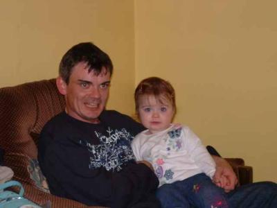 u36/anthonyr/medium/23498938.UncleNeilandLittleC6.jpg