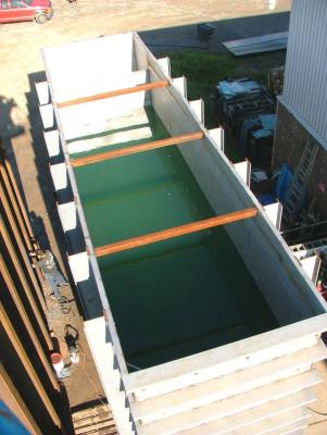 u36/bigcav/medium/32259538.leaktest.jpg