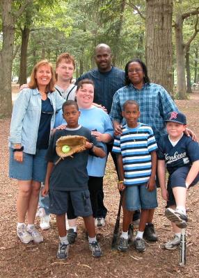 u36/bklyncmt/medium/32293596.71Medium040807PicnicMED035.jpg