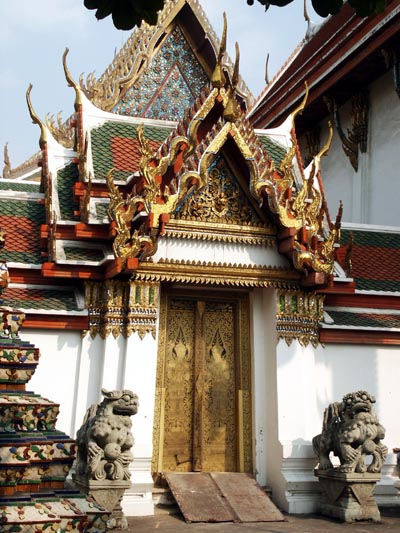 Inner gate with beautiful painted doors, Wat Pho, Bangkok