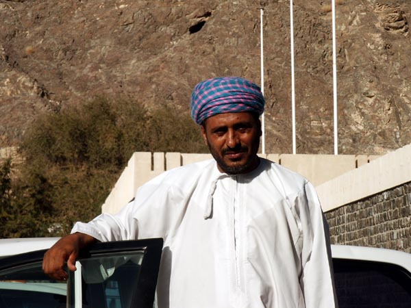 Omai taxi driver, Muscat