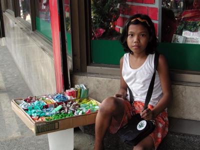 Little girl Vendor