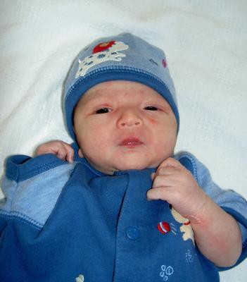 27 Sept 2004 • Does this hat match my outfit?