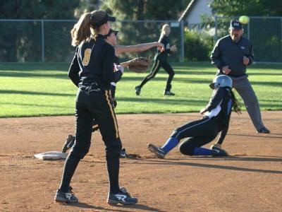 Abby & Brokke turn a double play