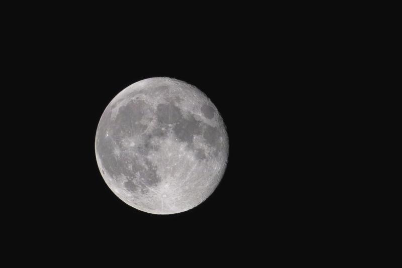 800 moon