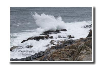 Yikes! The swells are bursting against the rocks.