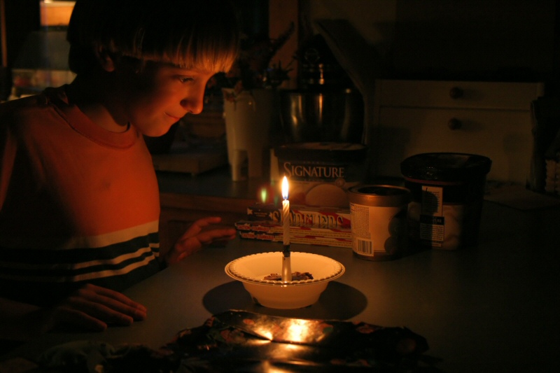 <B>Alexs BDay</B><BR><FONT size=2>*by Mark Hensley</FONT>