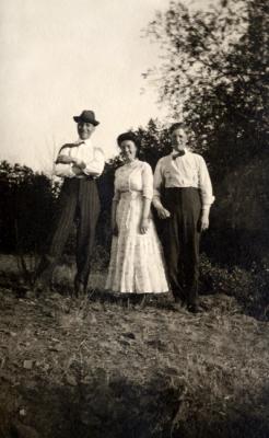 Ethel with with Grampa Pemberton (right), 1912 (619)