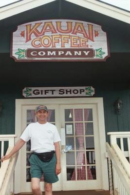 Dad in front of Kauai Coffee.JPG