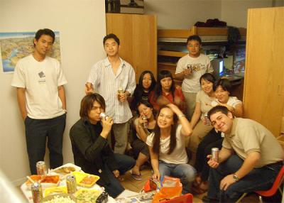 805 HomePa3A_ TonBLouisBڡBKellyBSue-JingBTifaBMaiBSung-HoBBSunBDaniel - (08/05/04)