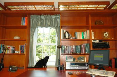 Office Full DJ 18mm F3.5 1-60th Large Fine NoSharp Camera_DxO.JPG