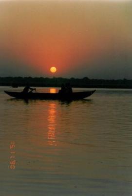 varanasi sunrise2.jpg