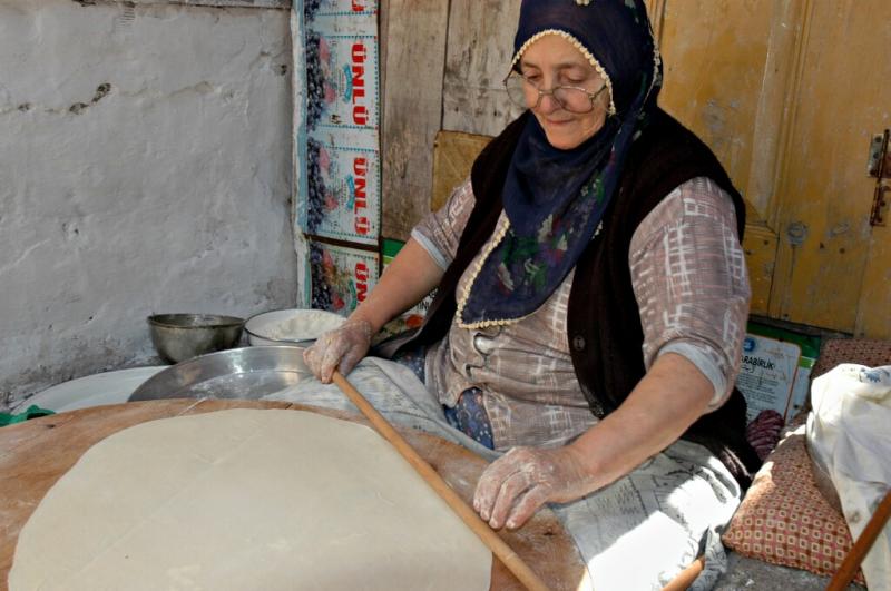 Niksar gozleme making