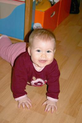 Look I can crawl (backwards) !